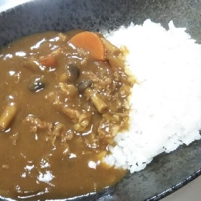 しめじとカレーがすごく合って美味しかったです！
きのこ全般苦手な子どもも嫌がらずに食べてくれました！